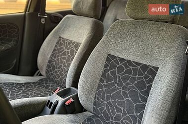 Седан Daewoo Sens 2004 в Запоріжжі