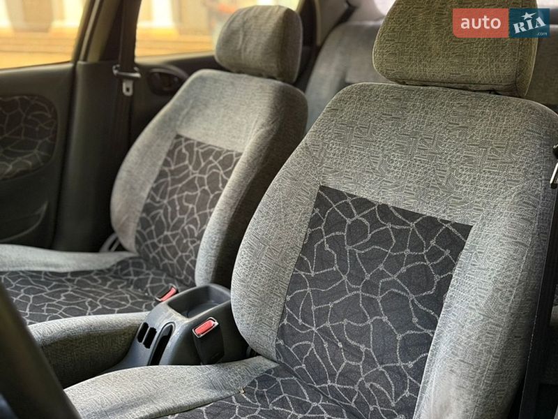 Седан Daewoo Sens 2004 в Запоріжжі