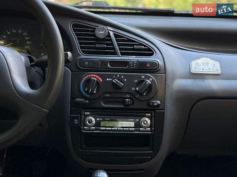 Седан Daewoo Sens 2004 в Запоріжжі