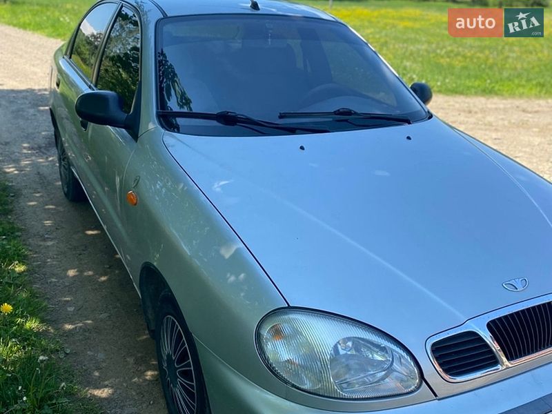 Седан Daewoo Sens 2005 в Косове
