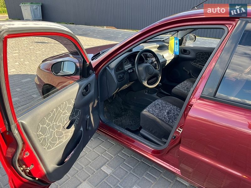Седан Daewoo Sens 2003 в Южноукраинске