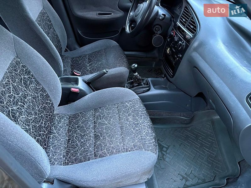 Седан Daewoo Sens 2004 в Лубнах
