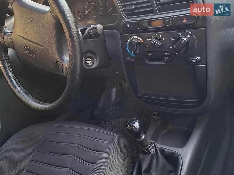Седан Daewoo Sens 2003 в Запоріжжі