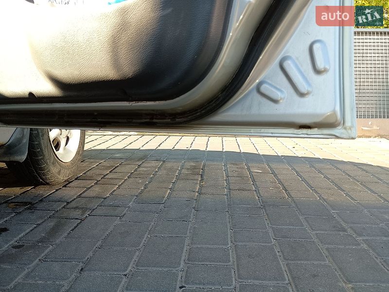 Седан Daewoo Sens 2004 в Днепре