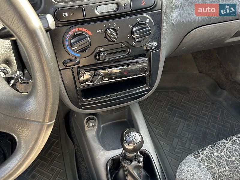 Седан Daewoo Sens 2005 в Кам'янському