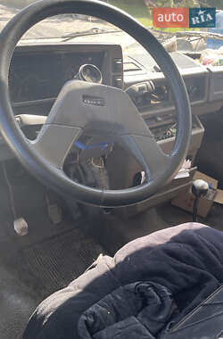 Грузовой фургон DAF 200 1990 в 