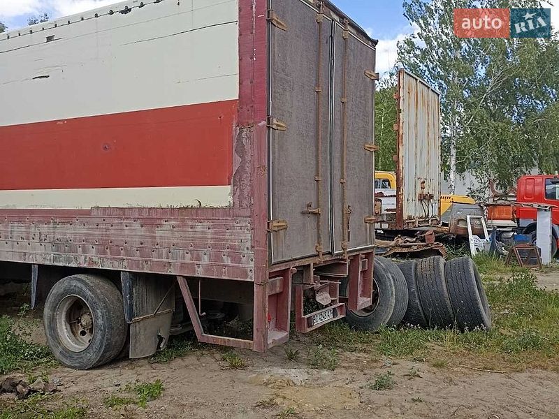 Грузовой фургон DAF 2100 1988 в Львове