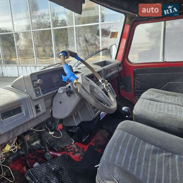 Вантажний фургон DAF 400 груз. 1991 в Буську