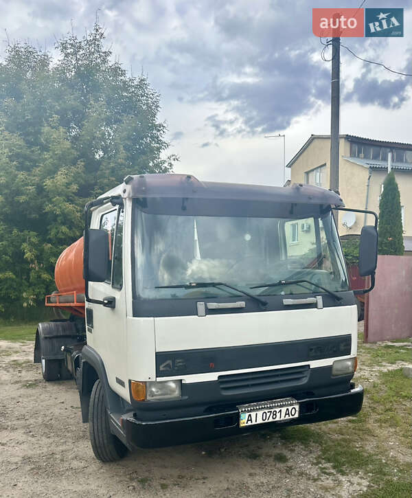 Машина ассенизатор (вакуумная) DAF 45 2000 в 