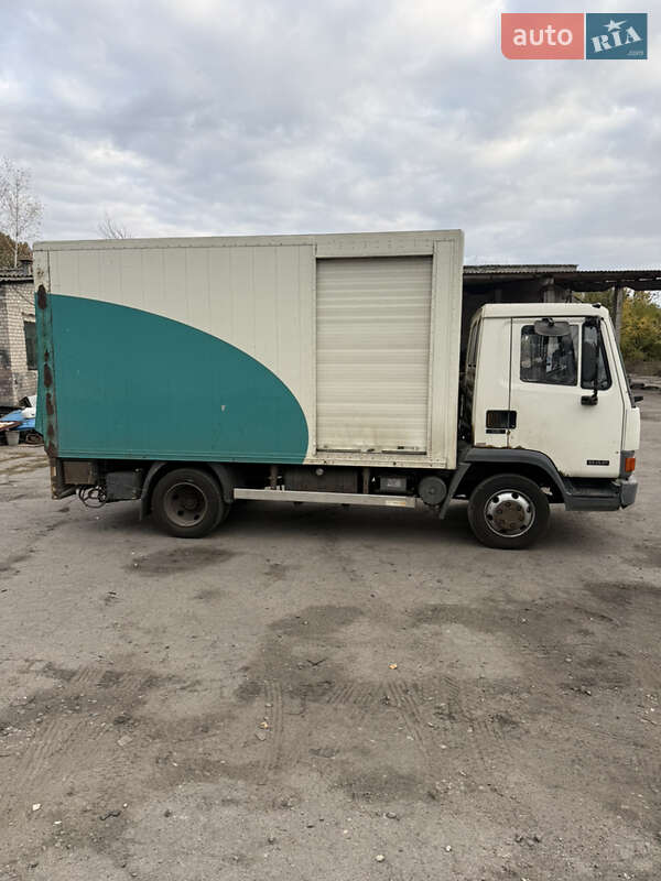 Грузовой фургон DAF 45 1995 в Першотравенске