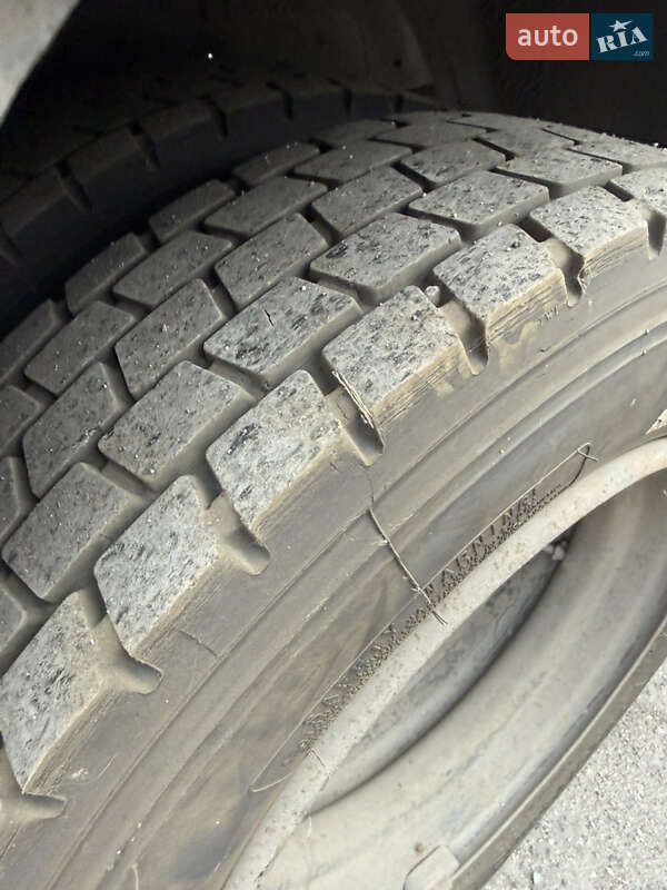 Грузовой фургон DAF 45 1995 в Першотравенске