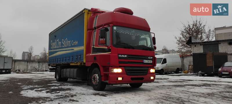 Контейнеровоз DAF 75 2002 в Киеве