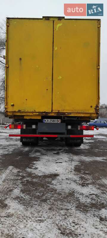 Контейнеровоз DAF 75 2002 в Киеве
