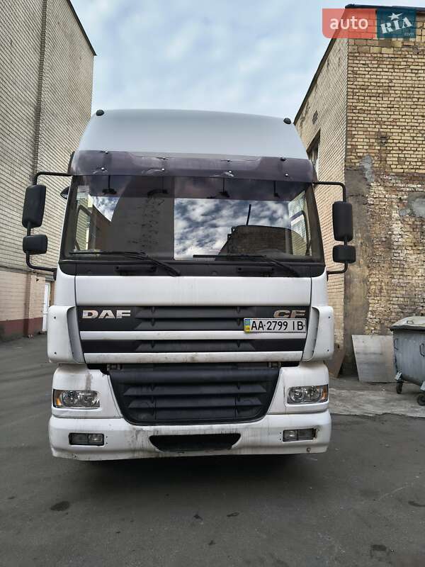 Тягач DAF 85 2001 в 