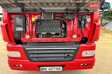 Самосвал DAF 85 2011 в Ровно