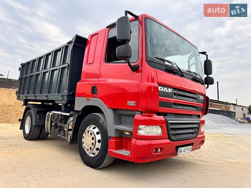 Самосвал DAF 85 2011 в Ровно