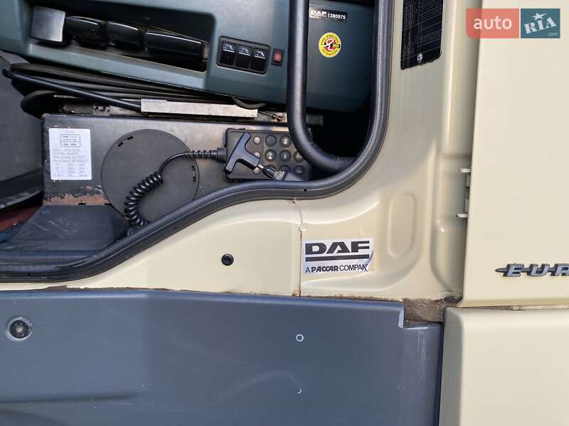 Грузовой фургон DAF 95 2001 в Черновцах