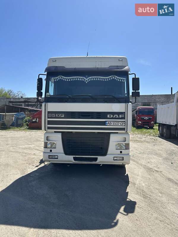 Самосвал DAF 95 2002 в 