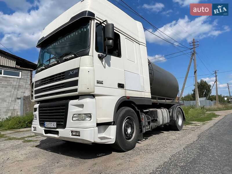 Машина ассенизатор (вакуумная) DAF 95 2006 в 
