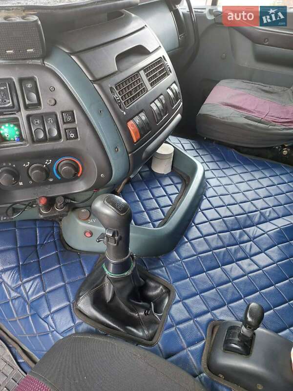 Вантажний фургон DAF 95 2004 в Хмельницькому
