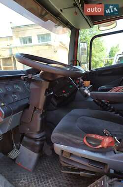 Грузовой фургон DAF AE 1999 в 