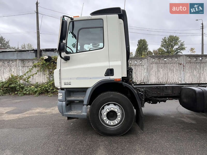 Тягач DAF CF 75 2013 в Киеве