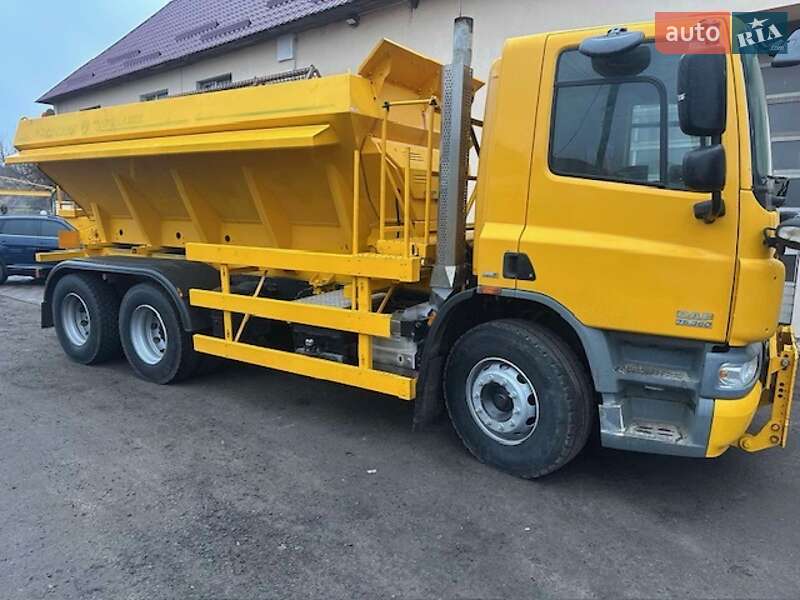 Снігоприбиральна машина DAF CF 75 2010 в Великій Багачці