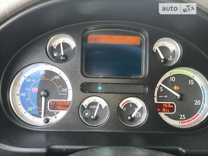 Тягач DAF CF 85 2011 в Чернівцях
