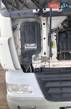 Тягач DAF CF 85 2006 в 