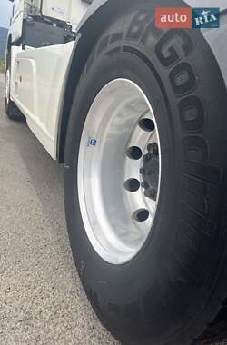 Тягач DAF CF 85 2014 в 