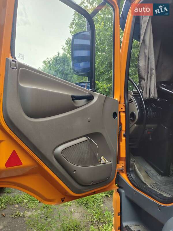 Тягач DAF CF 85 2011 в Литине