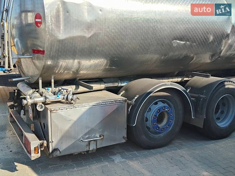 Цистерна DAF CF 85 2007 в Шепетовке