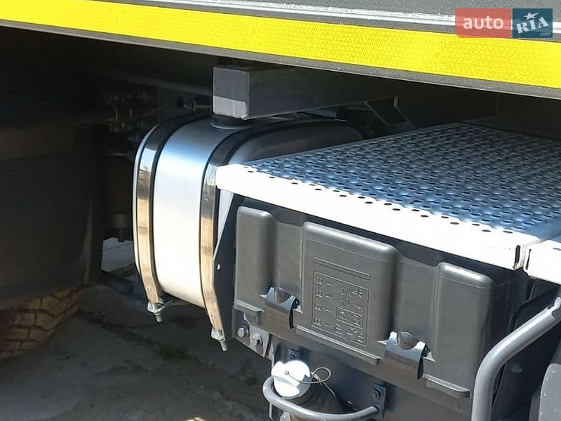 Самосвал DAF CF 85 2012 в Умани