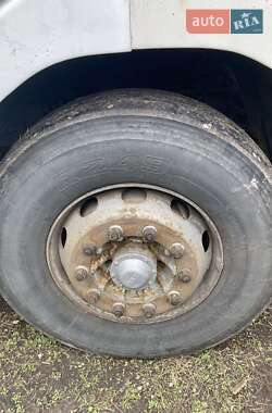 Грузовой фургон DAF CF 2002 в 