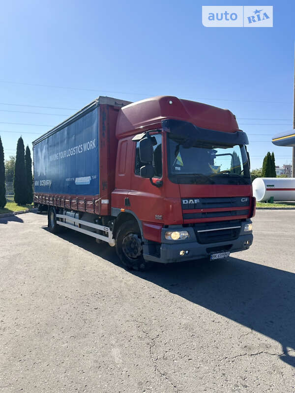 Грузовой фургон DAF CF 2010 в Ровно