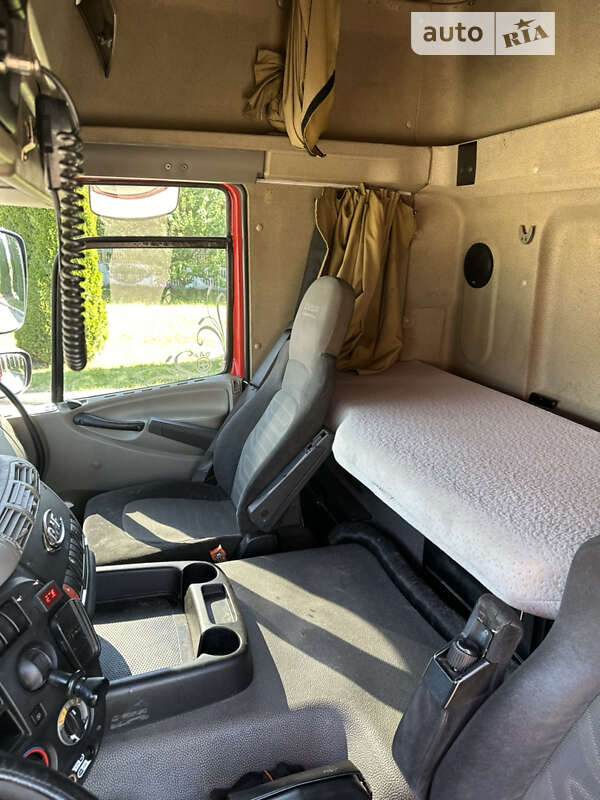 Грузовой фургон DAF CF 2010 в Ровно