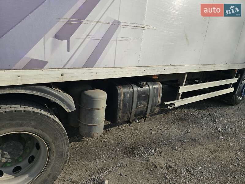 Грузовой фургон DAF CF 2003 в Запорожье