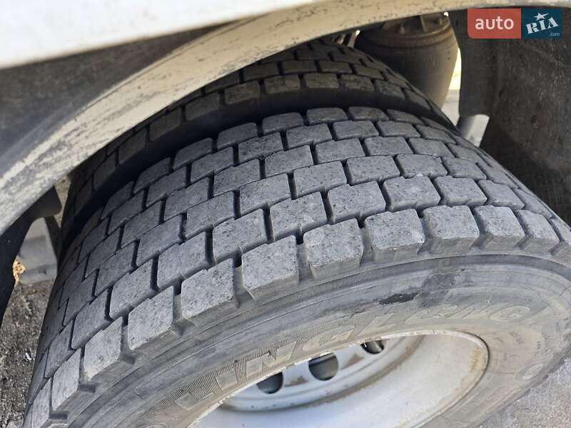Грузовой фургон DAF CF 2003 в Запорожье