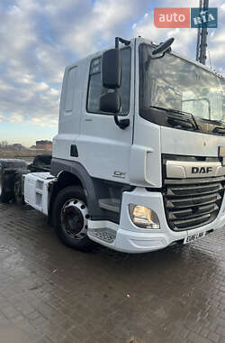 Тягач DAF CF 2017 в 