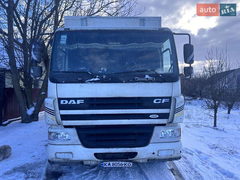 Грузовой фургон DAF CF 2005 в Новых Санжарах