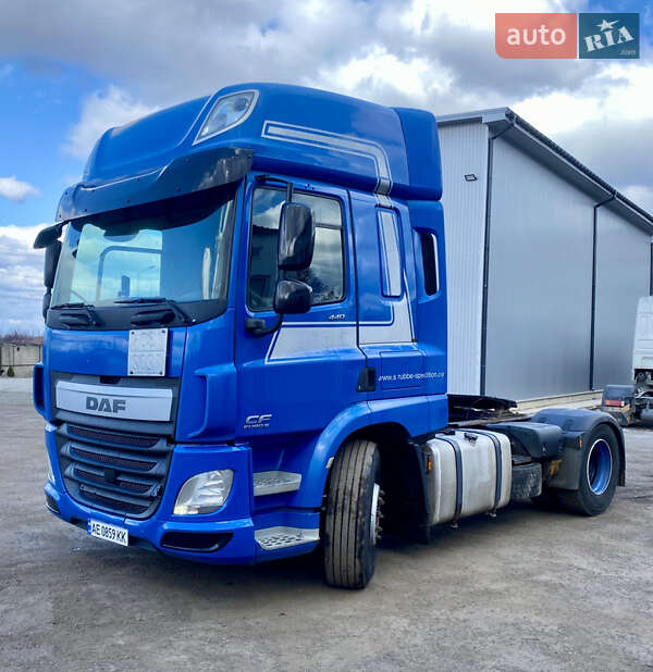 Тягач DAF CF 2014 в Дніпрі