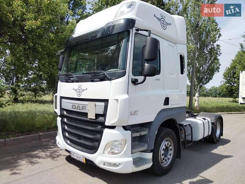 Тягач DAF CF 2015 в 