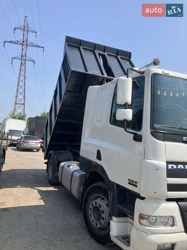 Самоскид DAF CF 2002 в Києві