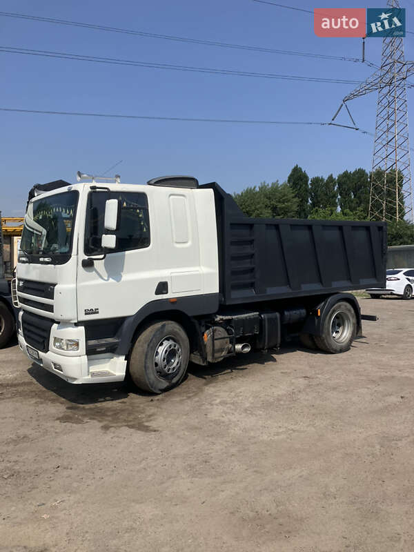 Самосвал DAF CF 2002 в Киеве
