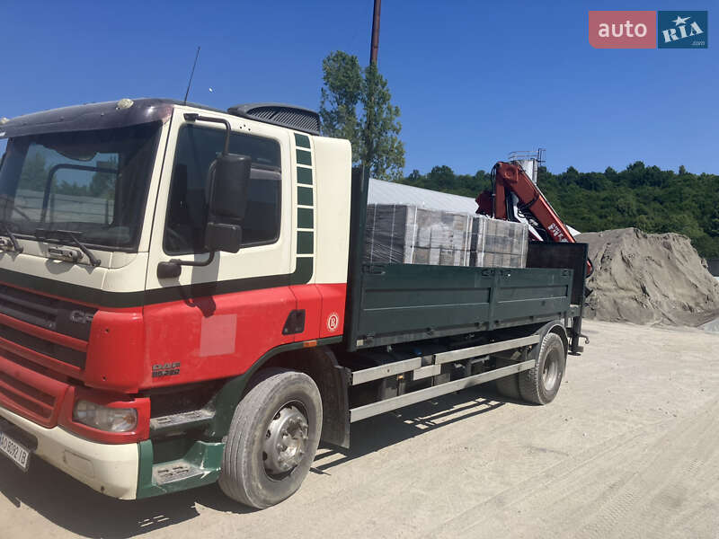 Кран-манипулятор DAF CF 2006 в Хусте