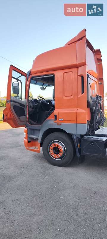 Тягач DAF CF 2013 в Умані