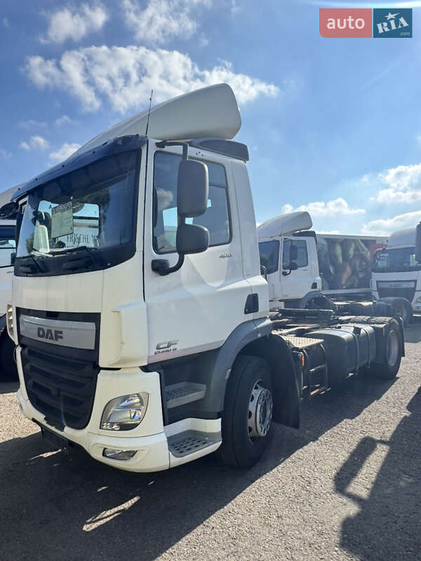 Тягач DAF CF 2016 в 