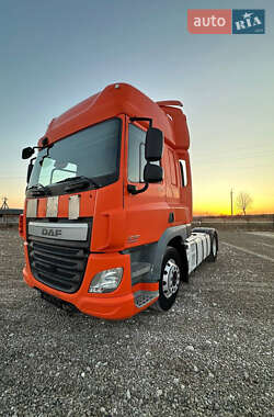 Тягач DAF CF 2015 в Жовкве