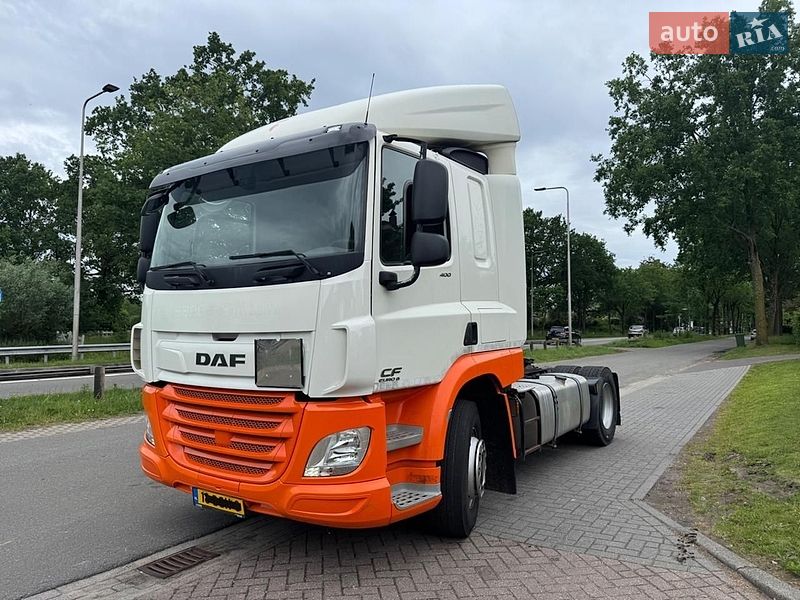 Тягач DAF CF 2015 в Рівному