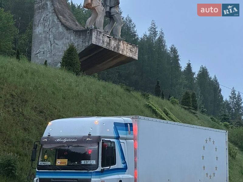 Грузовой фургон DAF CF 2004 в Львове